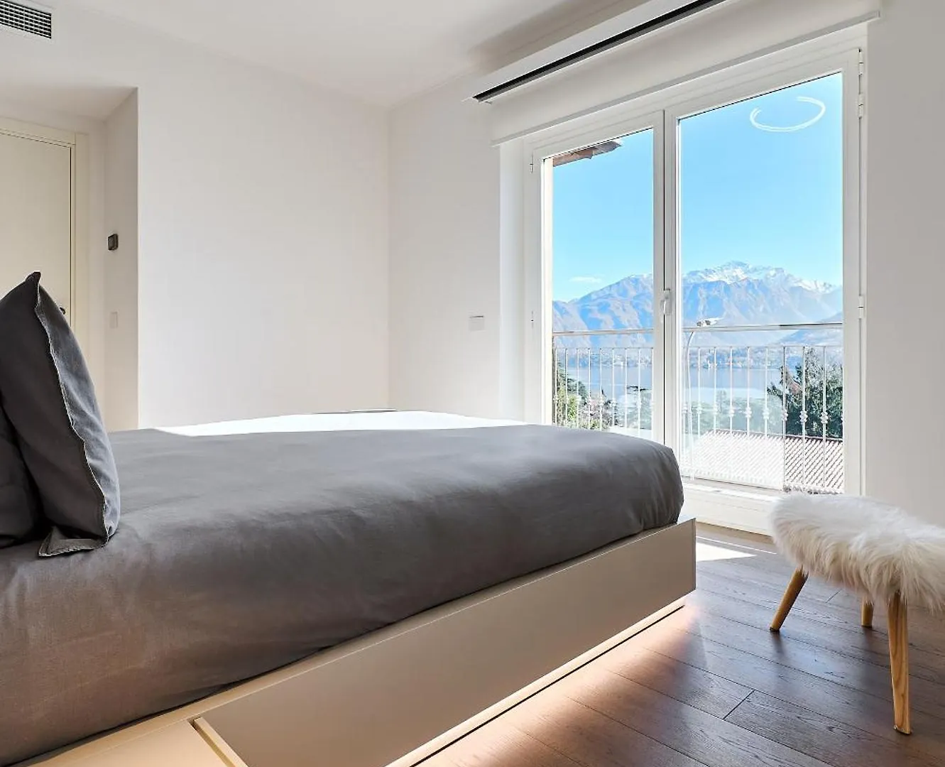 Villarnona Lake Como Mezzegra Villa