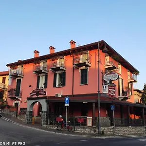 Azzano Holidays Mezzegra